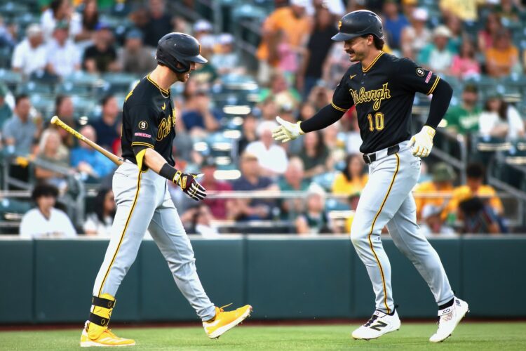 Reynolds, Lowe home runs rally Pirates past A’s